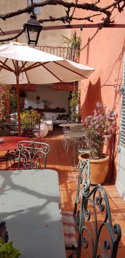 Le Belvédère - D'hôtes De Charme Et Restaurant Couette-café Flassans-sur-Issole